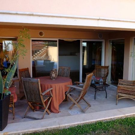 Apartamento Com Piscina Cruz Quebrada Exteriör bild
